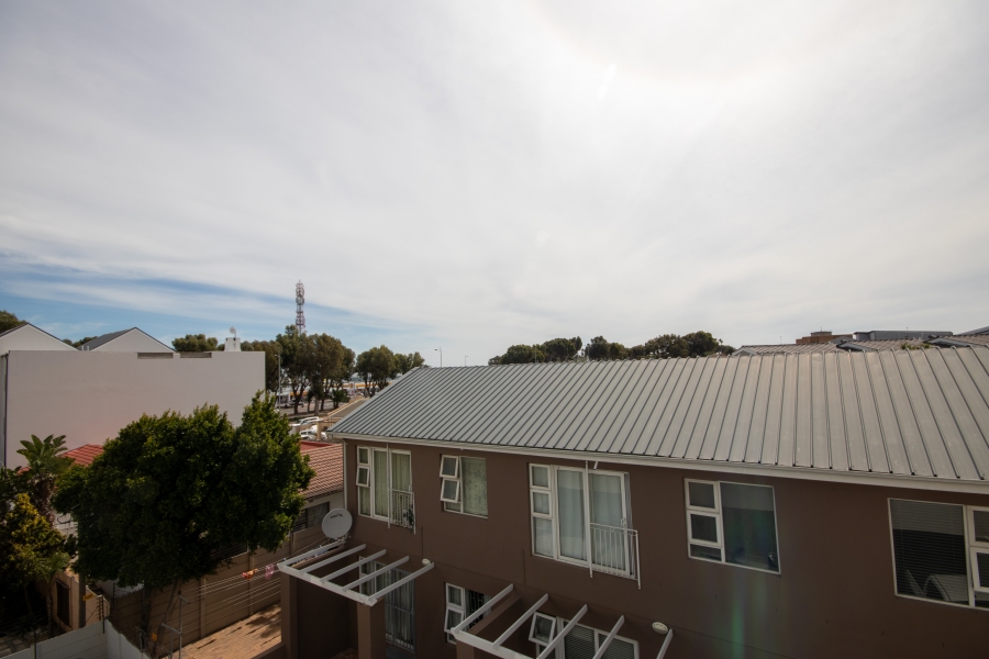 2 Bedroom Property for Sale in Table View Western Cape